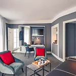Mercure Centre Les Voyageurs 4*