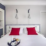 Mercure Centre Les Voyageurs Hotel 4*