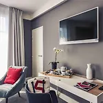 Mercure Centre Les Voyageurs Hotel 4*