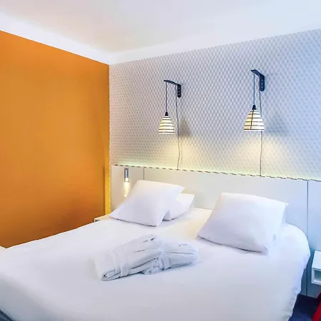 Hotel Mercure Centre Les Voyageurs 4*