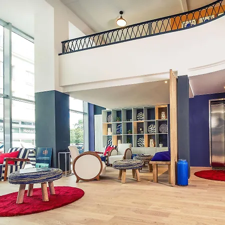 Hotel Mercure Centre Les Voyageurs 4*
