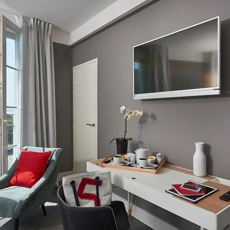 Mercure Centre Les Voyageurs מלון