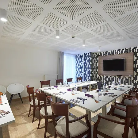 Mercure Centre Les Voyageurs Hotel 4*