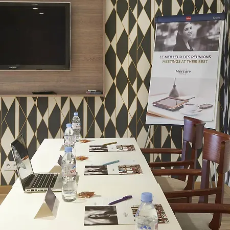 Mercure Centre Les Voyageurs מלון