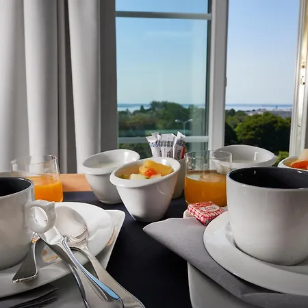 Mercure Centre Les Voyageurs 4* ברסט