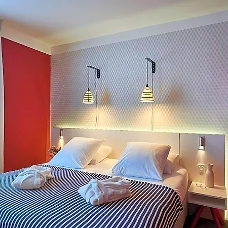 Mercure Centre Les Voyageurs Hotel