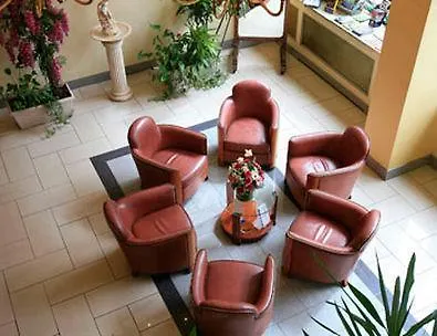 Mercure Centre Les Voyageurs Hotel 4*