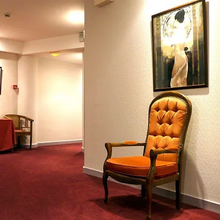 Mercure Centre Les Voyageurs Szálloda 4*