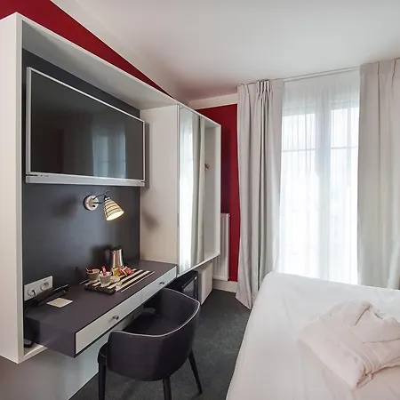 מלון Mercure Centre Les Voyageurs