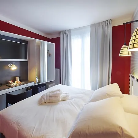 Hotel Mercure Centre Les Voyageurs 4*