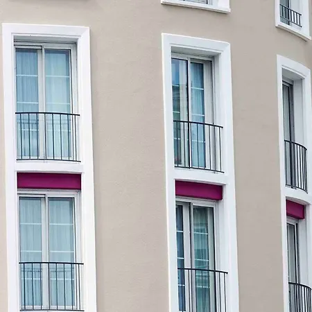 Hotel Mercure Centre Les Voyageurs 4*