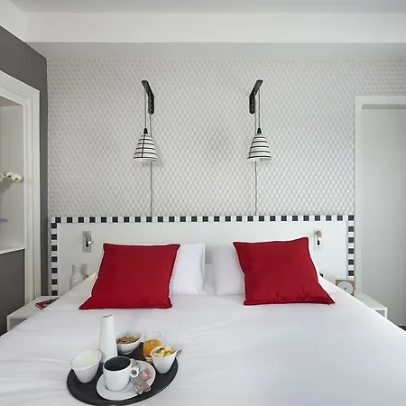 Hotel Mercure Centre Les Voyageurs 4*