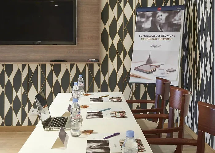 Mercure Centre Les Voyageurs Готель