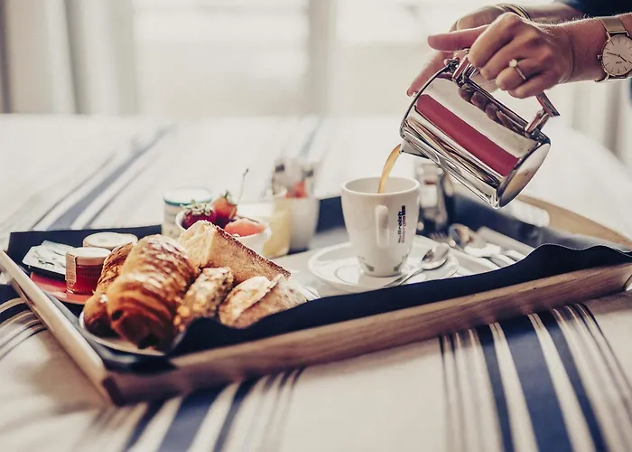 Mercure Centre Les Voyageurs Hotel