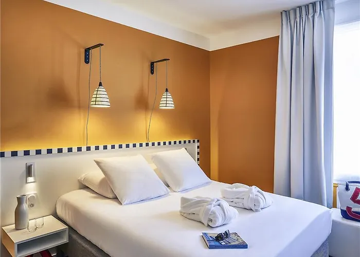 Mercure Centre Les Voyageurs Otel 4*